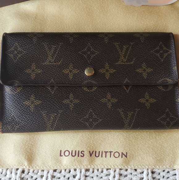 Louis Vuitton Handbags - Louis Vuitton Porte Tresor International Wallet